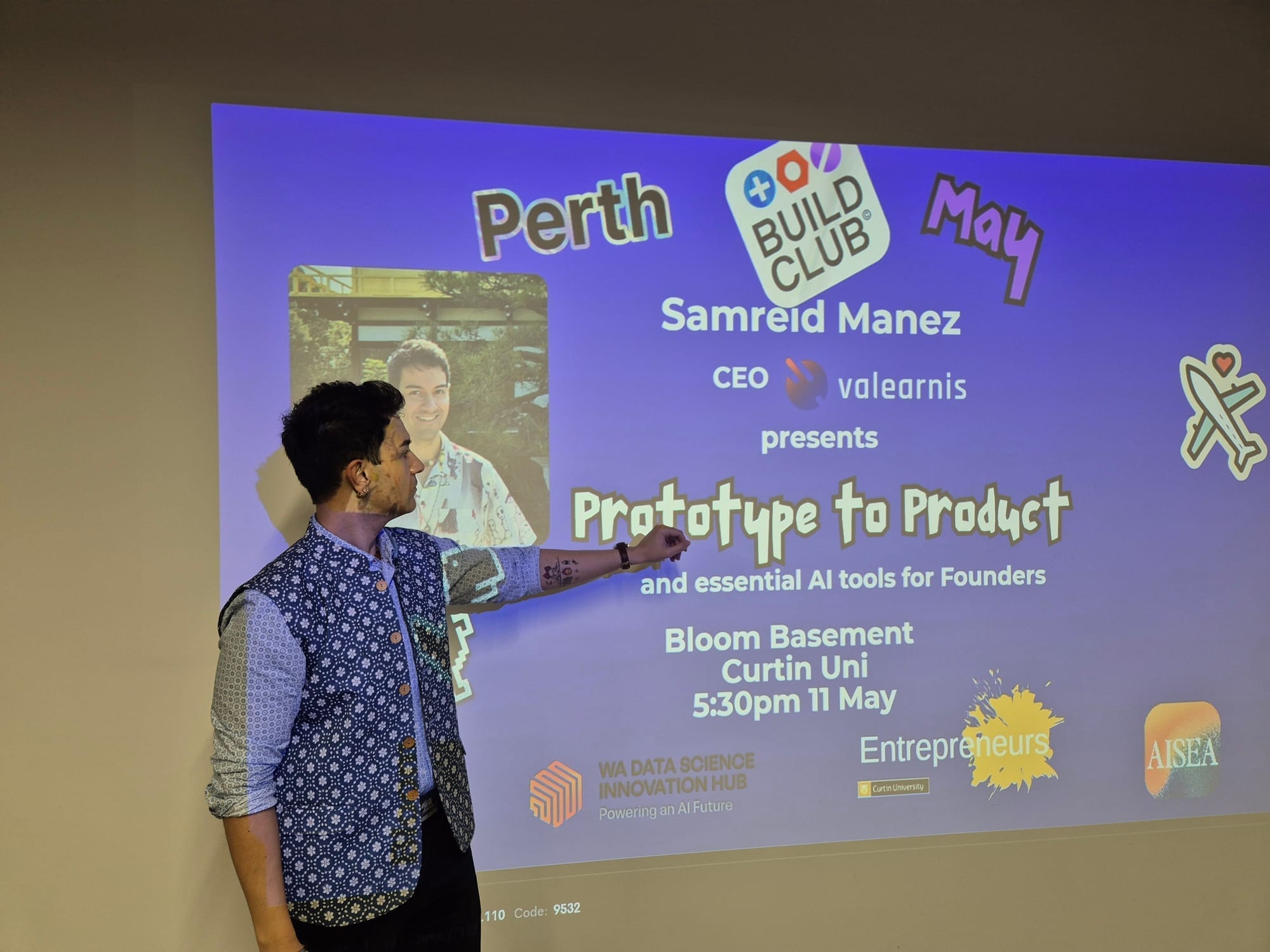 Samreid Manez presenting